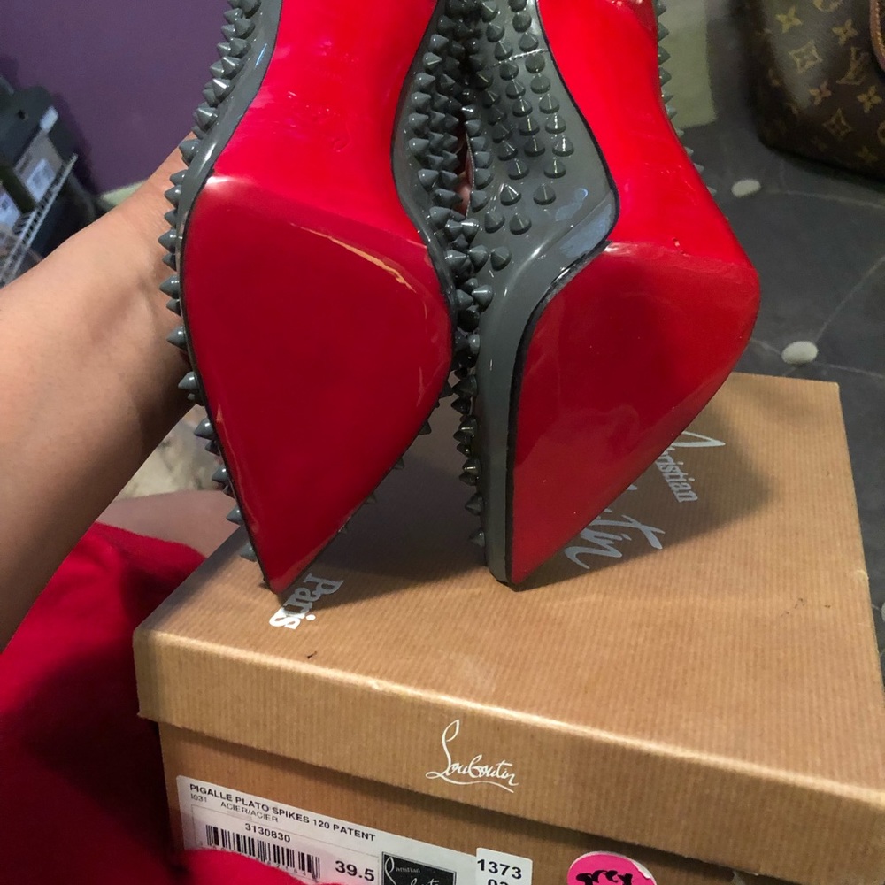 Christian Louboutin Pigalle Plato Spikes - Picture 2 of 6